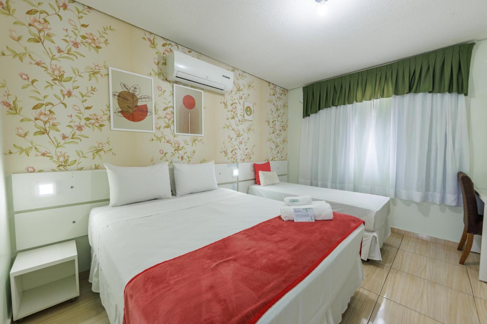E Caroline Inn 3*